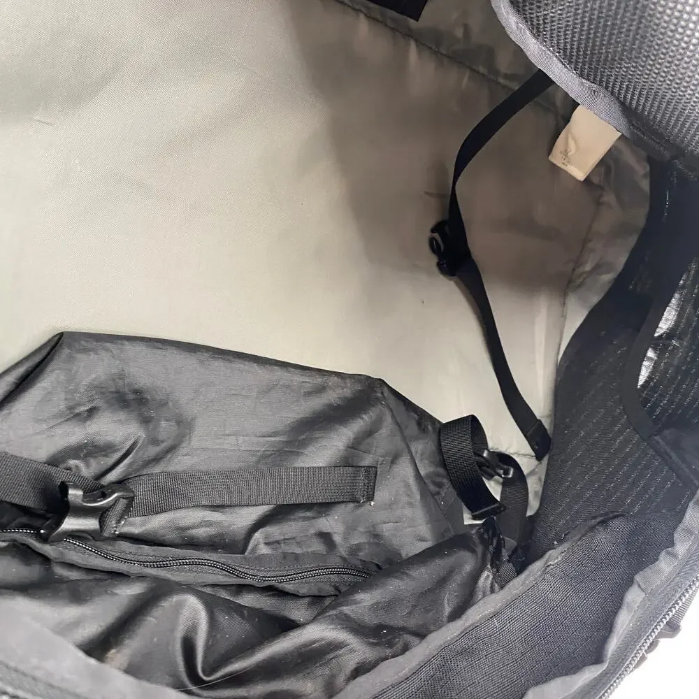 Patagonia Black Hole duffel bag backpack suitcase gym travel 60L liters
